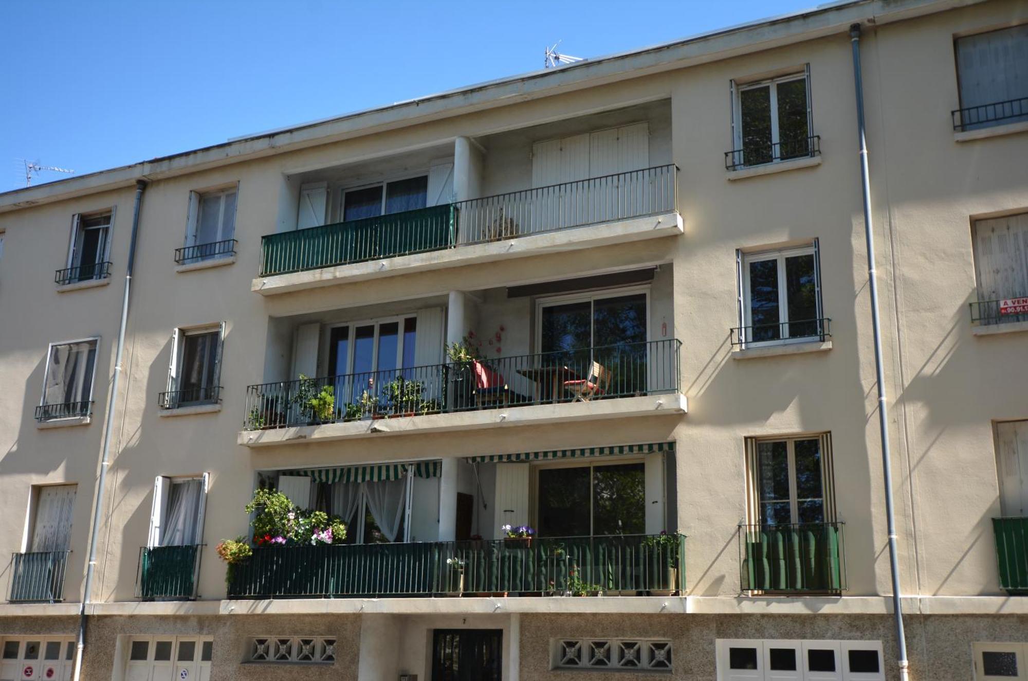 Appartement Tarascona Esterno foto